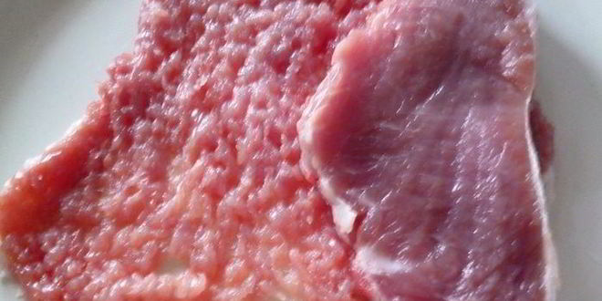 Рецепт отбивной котлеты с начинкой из омлетных блинчиков и козьего сыра