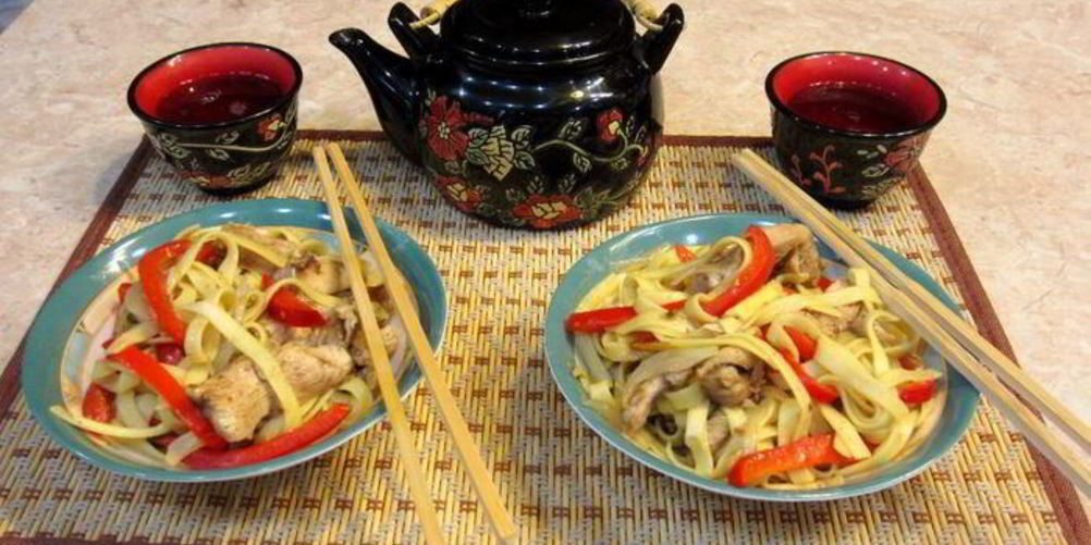 Как приготовить лапшу с куриной грудкой по-китайски