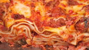 Рецепт Лазаний болоньезе с сыром проволоне