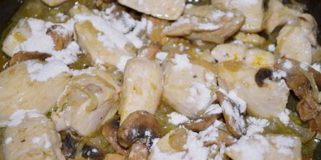 Рецепт макарон с курицей в сливочном соусе с карри