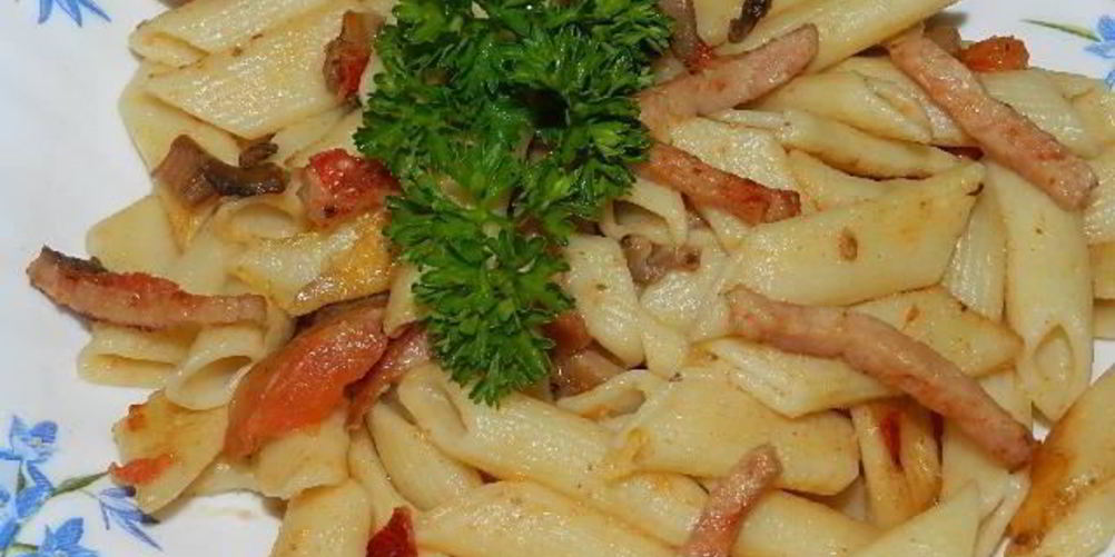 Как приготовить макароны с ветчиной и шампиньонами