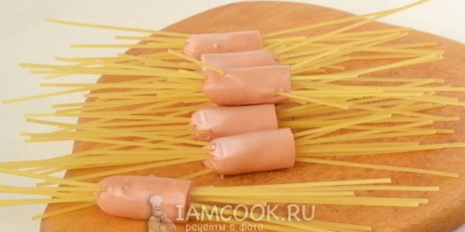 Рецепт макарон в сосисках