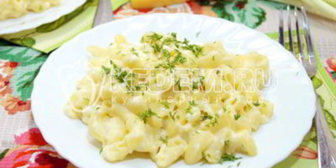 Рецепт макарон в сырном соусе