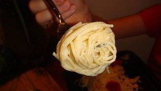 Рецепт Пасты с соусом из малосольного лосося