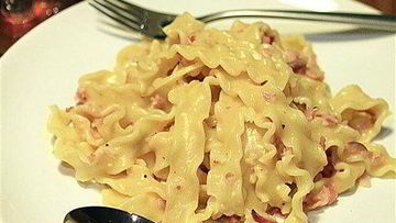 Рецепт Спагетти карбонара с красным луком