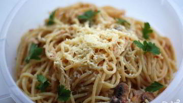 Рецепт Спагетти с грибами в сметанном соусе