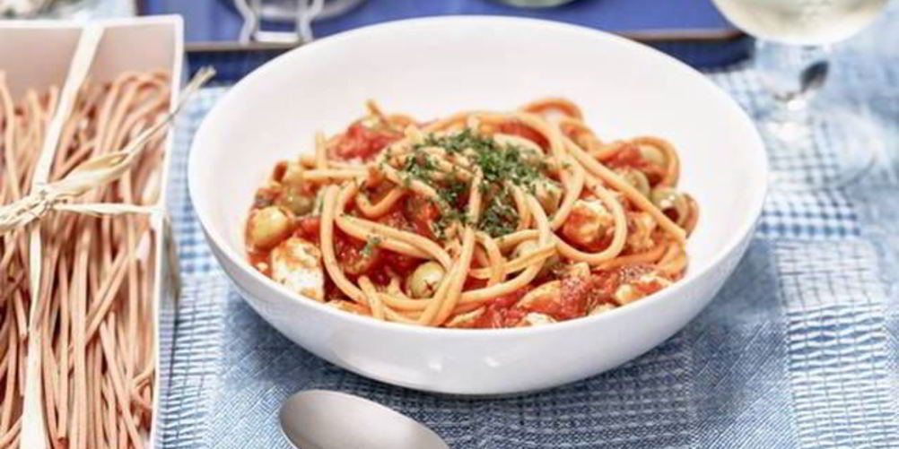 Как приготовить спагетти с куриной грудкой и томатами
