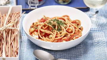 Рецепт Спагетти с куриной грудкой и томатами