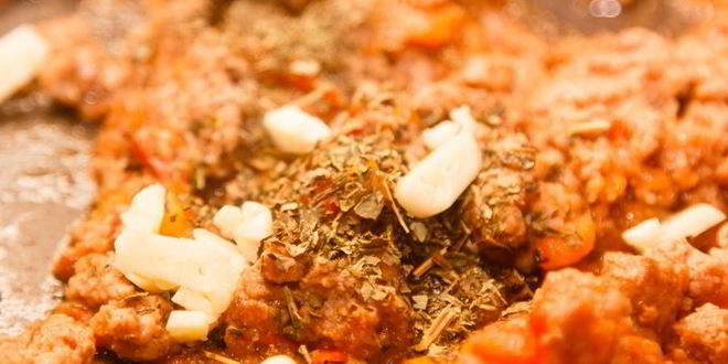 Рецепт спагетти с мясом и орехами