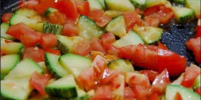 Рецепт спагетти с цукини, томатами и моцареллой