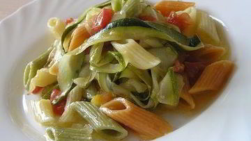 Рецепт Трехцветной пасты пенне с цукини