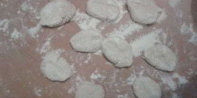 Рецепт мантов из слоеного теста