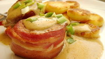 Рецепт Медальонов из свиной вырезки и картофельные ньокки под сливочно-горчичным соусом