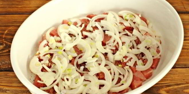 Рецепт мяса по-французски с картошкой и грибами