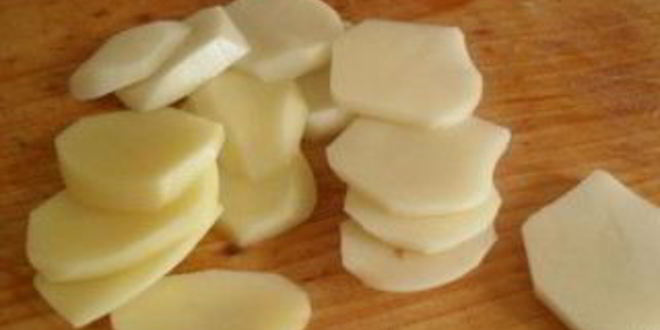 Рецепт свинины по-французски с помидорами и картошкой