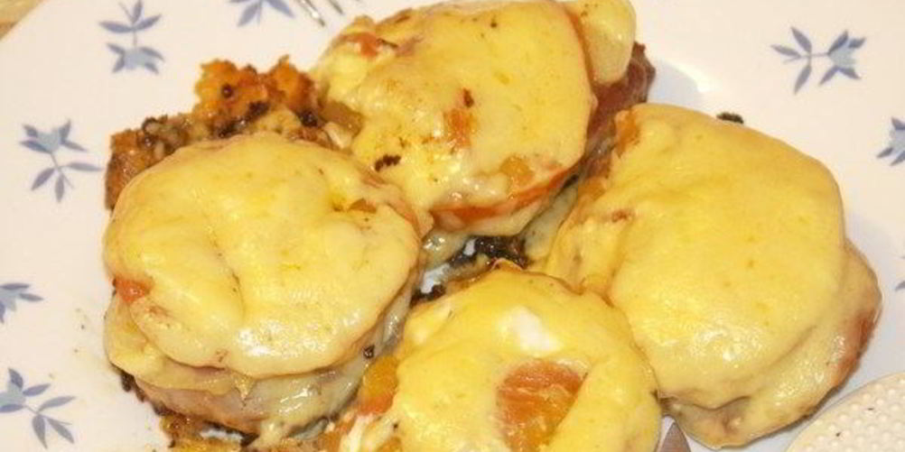 Как приготовить свинину по-французски с сыром в мультиварке