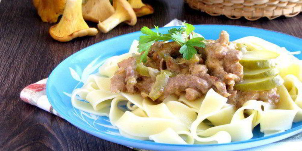 Как приготовить бефстроганов с грибами и сладким перцем