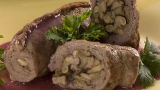 Рецепт Говядины, фаршированной грибами и орехами