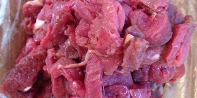 Рецепт говядины по-строгановски в хлебном горшочке