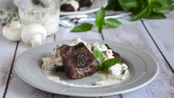 Рецепт Говядины со сливочно грибным соусом