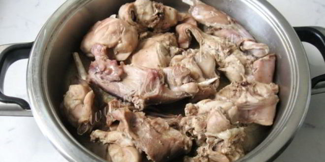 Рецепт кролика с грибами в белом вине