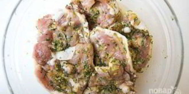 Рецепт куриных бедер с лимоном и розмарином