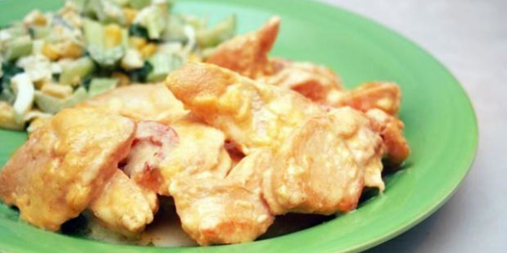 Как приготовить куриные грудки в луковом соусе