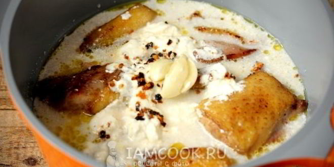 Рецепт курицы в сметанно-чесночном соусе