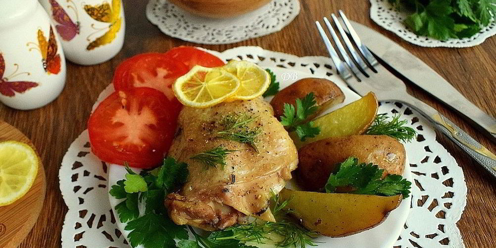 Как приготовить курицу, запеченную с лимоном и травами
