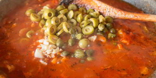 Рецепт курицы, запеченной в средиземноморском соусе