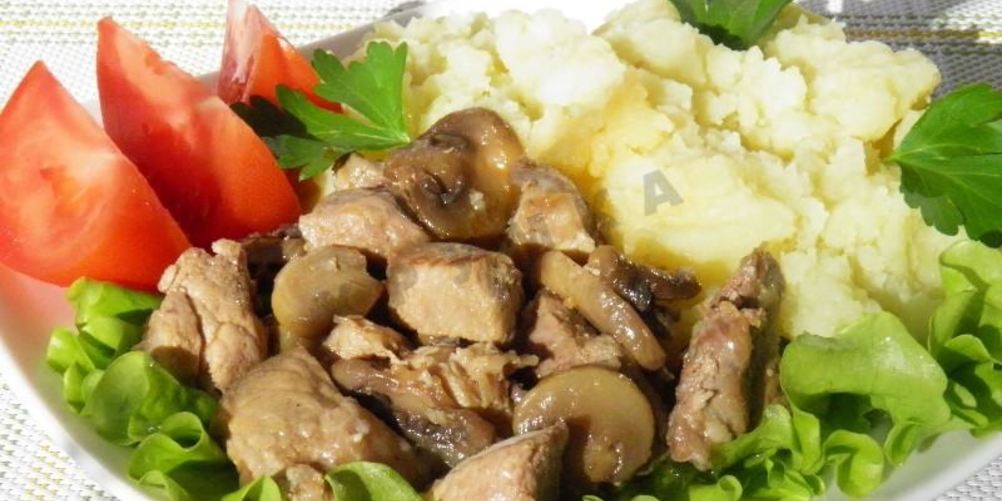 Как приготовить свинину с грибами в мультиварке