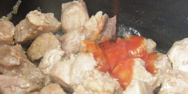 Рецепт свинины с грибами в мультиварке