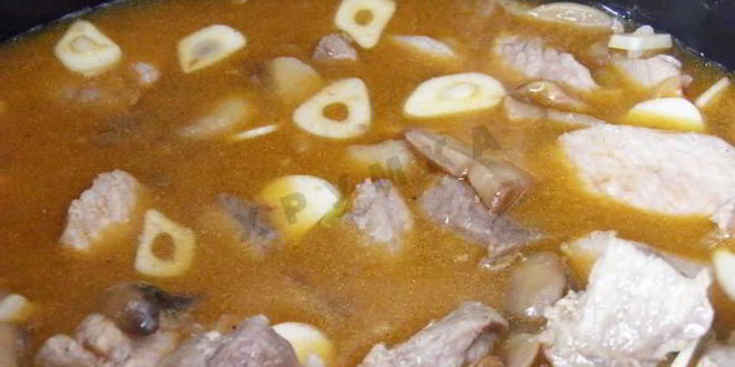 Рецепт свинины с грибами в мультиварке