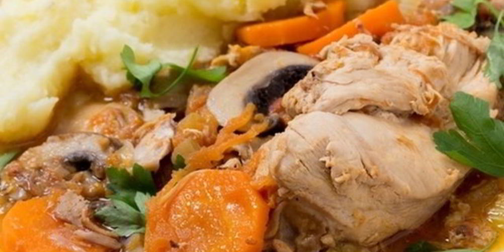 Как приготовить тушеную курицу