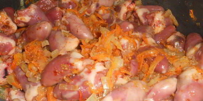 Рецепт тушеных куриных сердечек в мультиварке
