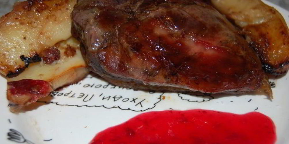 Как приготовить утку под клюквенно-имбирным соусом