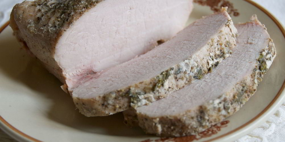 Как приготовить запеченную свинину по-домашнему