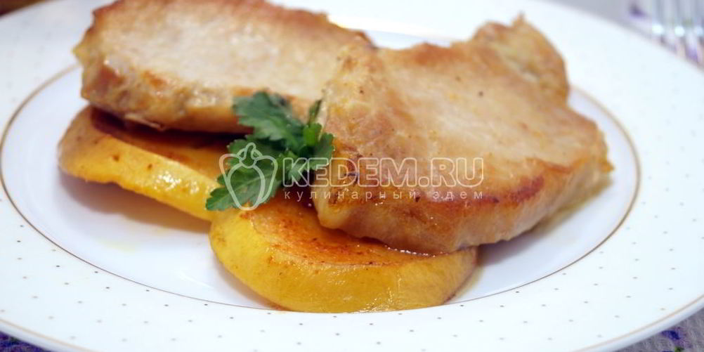 Как приготовить запеченное мясо с айвой