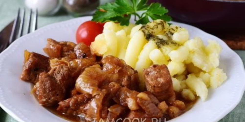 Как приготовить жареное мясо с луком на сковороде