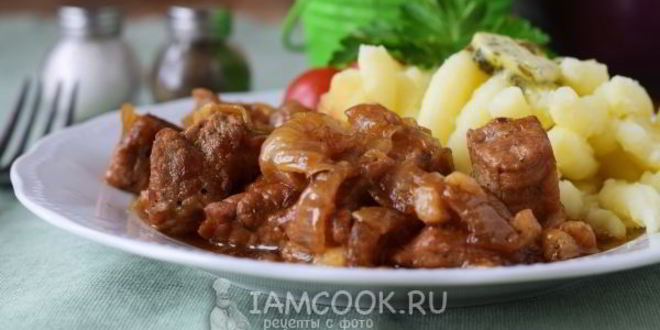 Рецепт жареного мяса с луком на сковороде
