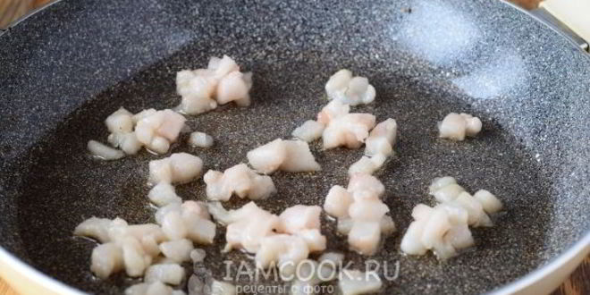 Рецепт жареного мяса с луком на сковороде