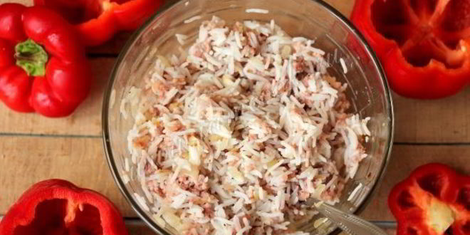 Рецепт фаршированных перцев в сметанном соусе