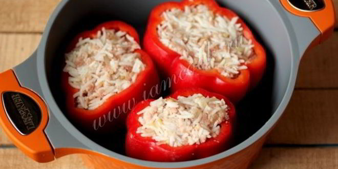 Рецепт фаршированных перцев в сметанном соусе
