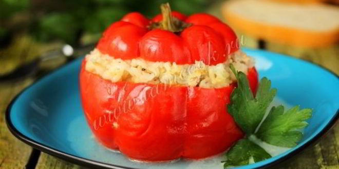 Рецепт фаршированных перцев в сметанном соусе