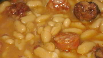 Рецепт Фасоли с колбасками Чоризо
