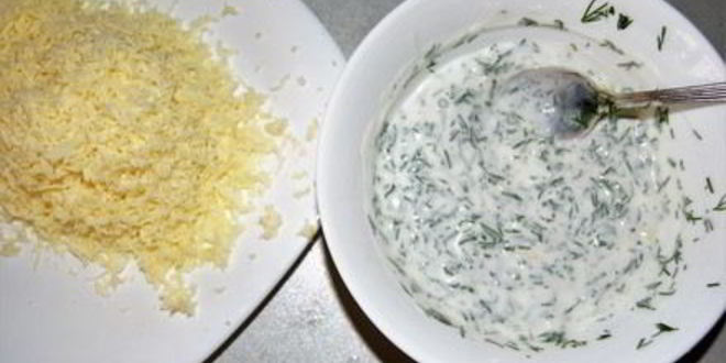 Рецепт кабачков запеченных под йогуртовым соусом и сыром