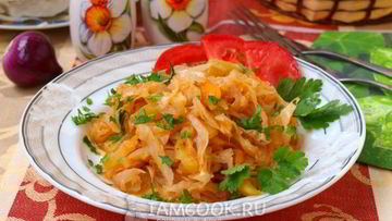 Рецепт Капусты тушеной с кабачками