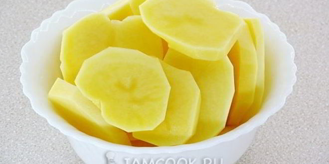 Рецепт картофеля, запеченного с лисичками в мультиварке