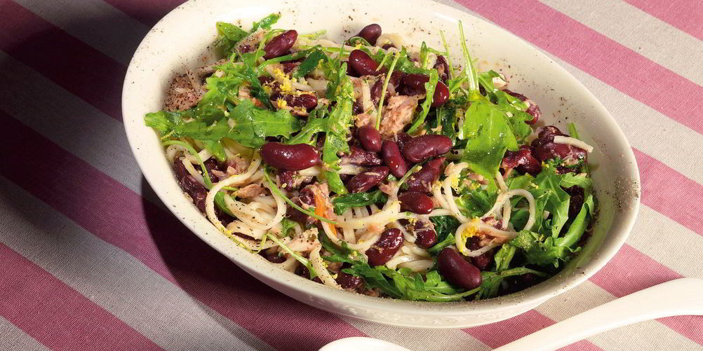 Как приготовить красную фасоль с тунцом и лапшой