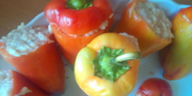 Рецепт перца, фаршированного куриным фаршем с сыром